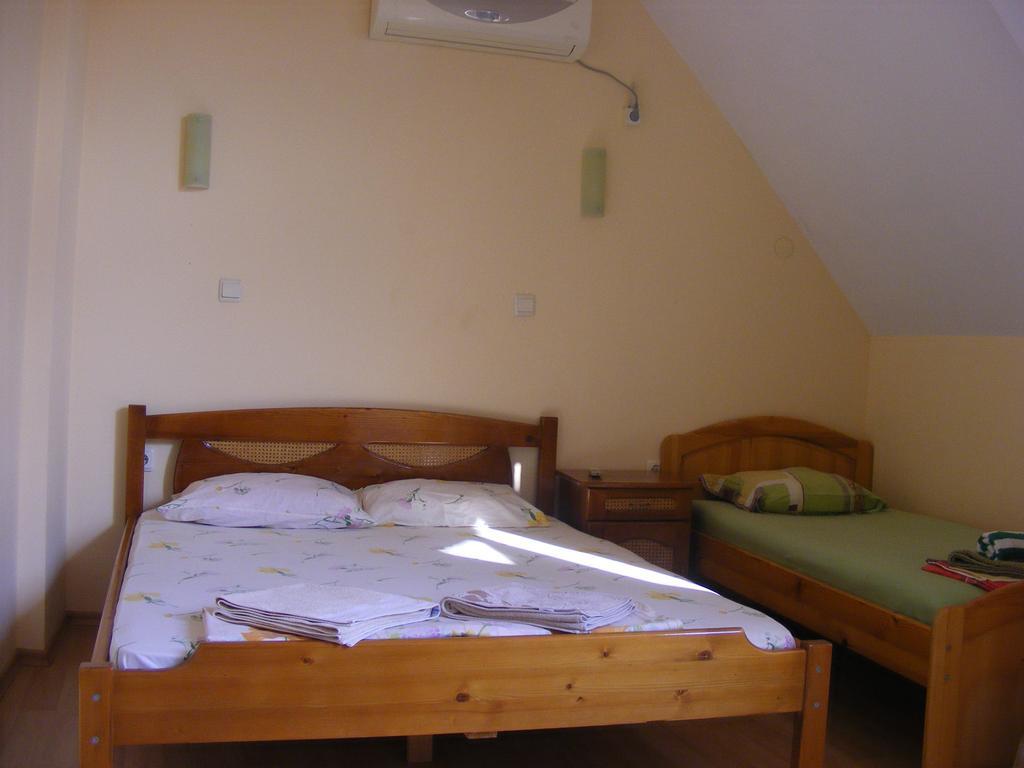 Guest House "Zora - Sarafovo" ブルガス エクステリア 写真