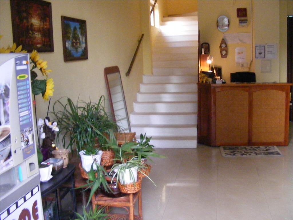 Guest House "Zora - Sarafovo" ブルガス エクステリア 写真